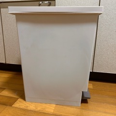 ニトリ　ゴミ箱-セット(単品販売も可)の画像