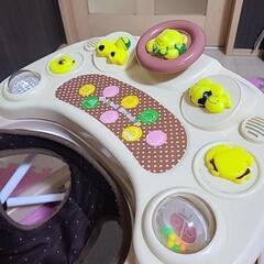 ベビーサークル と 歩行器  ２点の画像