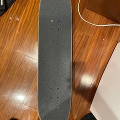 グレー スケートボードデッキ 6穴の画像