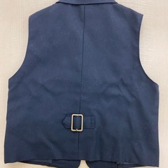 ベスト&半ズボン110センチの画像