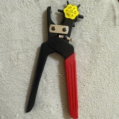 美品　ベルトの穴あけ用ニッパー／ペンチの画像