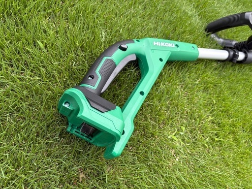 【電動草刈り機】HiKOKI(ハイコーキ) 18V 充電式 草刈機 刈込径230mm 蓄電池・充電器付 CG18DGA(BG)