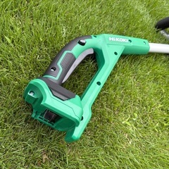 【電動草刈り機】HiKOKI(ハイコーキ) 18V 充電式 草刈機 刈込径230mm 蓄電池・充電器付 CG18DGA(BG)の画像