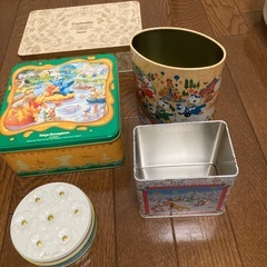 ディズニーなど空き缶各種の画像