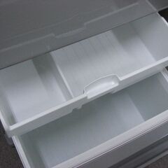 (1台限り★ジモティー特典あり★1番上の棚に手が届きやすい）東芝　３ドア冷蔵庫３３０L　２０１８年製　GR-K33S　60ｃｍ幅　シルバー　自動製氷付き　高く買取るゾウ八幡東の画像