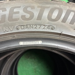 235/50-19 ALENZA LX100 4本セットの画像