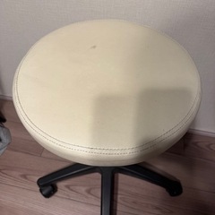 スツールの画像