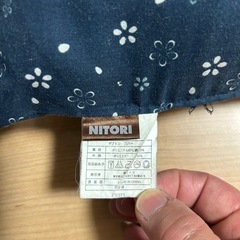 ニトリ　ネイビー　コバナ花柄　座布団4個セットの画像