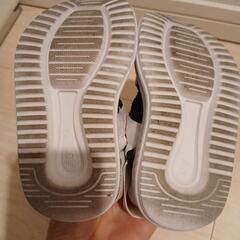14センチサンダル　new balanceの画像