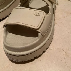UGG サンダル THE GOLDEN GLOWの画像