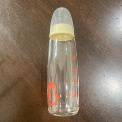 ピジョン哺乳瓶2本とチュチュベビー哺乳瓶1本セットの画像