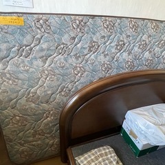 セミダブルベッドの画像