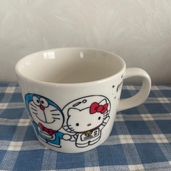 ドラえもん&キティコラボマグカップの画像