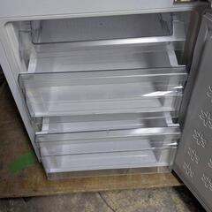 配送無料 ちょっと大きめ高年式冷蔵庫!!の画像