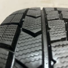 DUNLOP WINTERMAXX WM02 205/60R16 16インチ スタッドレス 4本 24年製 バリ溝 ノア ヴォクシー ステップワゴン ビアンテ等　(KTK585)クレジットカード QRコード決済可能の画像