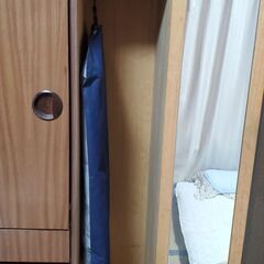 依頼出品２点（１点でも可）姿見鏡付、洋服掛け（幅①870mm、②1034mm）の画像
