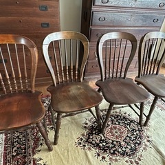 カリモク ダイニングテーブルの画像