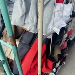 ユニクロ、ジーユー👚👕男女子供沢山あります！1枚100円大放出‼️の画像