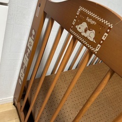 ベビーベッド　幅123 奥行81 高さ88移動式の画像