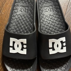 DC サンダルペアの画像