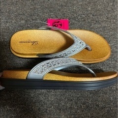 新品　サンダルの画像