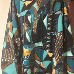 未使用品⭐︎柄シャツの画像