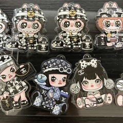 29🐰LABUBUラブブと他。アクリルパーツ1つ¥40の画像