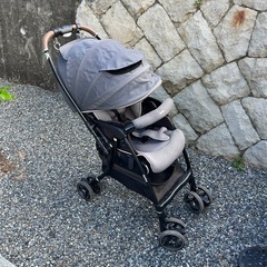 Aprica ベビーカーの画像