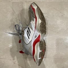 BALENCIAGA グレー/レッド スニーカーの画像