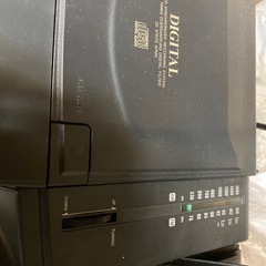 ラジカセ、CDプレイヤー、ラジオの画像
