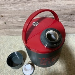 3.1L アウトドア用水筒 グレー/レッドの画像