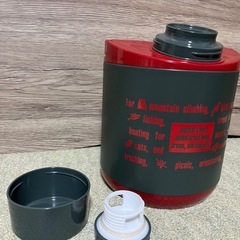 3.1L アウトドア用水筒 グレー/レッドの画像