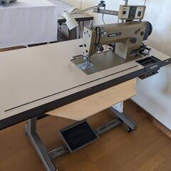 中古の工業用ミシンの画像