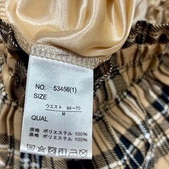 プリーツスカートの画像
