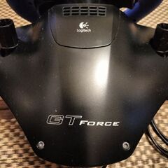 ゲーム用ステアリング、ペダルの画像