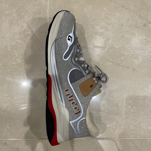GUCCI グリッターシルバースニーカー