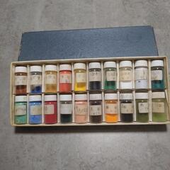 岩絵具の画像