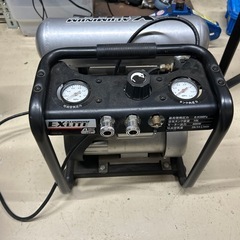 エアーコンプレッサー　の画像