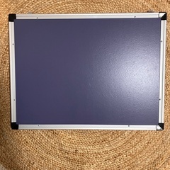 ホワイトボード小サイズ（Amazon basic）の画像