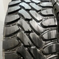 【走行短め】TOYO OPEN COUNTRY M/T LT285/70R17 117/113P 6PR 17インチ 夏タイヤ 4本 22年製 バリ溝 ラングラー FJクルーザー等(MTH885MS)クレジットカード QRコード決済可能の画像