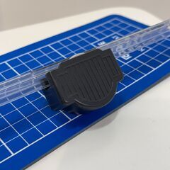カッター付き定規＆カッター台｜ダーレー紙用カッタールーラーの画像