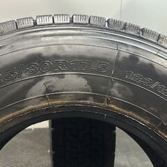 札幌発 引取OK YOKOHAMA ZEN 903ZW 225/80R17.5 123/122L 17.5インチ トラックタイヤ スタッドレス 2本 バリ溝 4t レンジャー等　(KTT645)クレジットカード QRコード決済可能の画像