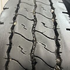札幌発 引取OK DUNLOP SP521 225/80R17.5 123/122L 17.5インチ トラックタイヤ 夏タイヤ 4本 バリ溝 4t レンジャー ファイター等　(KTT646)クレジットカード QRコード決済可能の画像