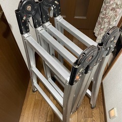 アルミ合金製自在脚立　さしあげますの画像