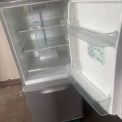 Panasonic 2ドア冷蔵庫 138L NR-B144W-S 2011年製 パナソニック 一人暮らしサイズ　動作品の画像