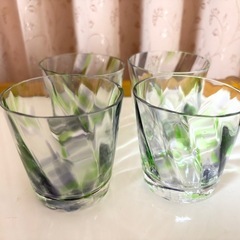 グラス　4点　セットの画像