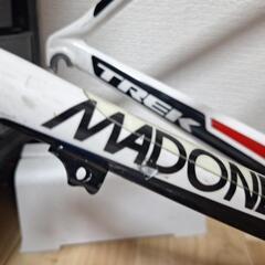 値下げ交渉可TREK Madone 4.7　カーボンロードバイクフレームの画像