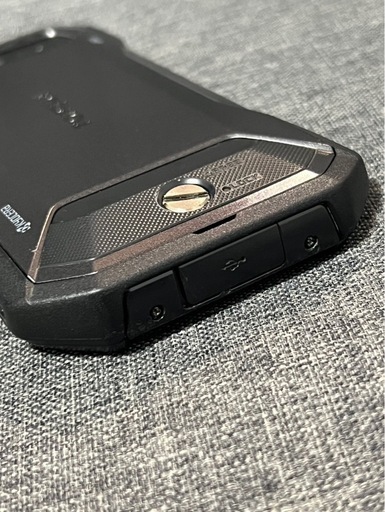激安　TORQUE 5G KYG01 ブラック　SIMフリー