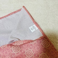 【未使用】テーブルクロス 撥水加工 4人掛け　　145×180 ピンク 可愛いの画像