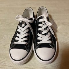 8/17まで【新品】スニーカー 23.5cmの画像